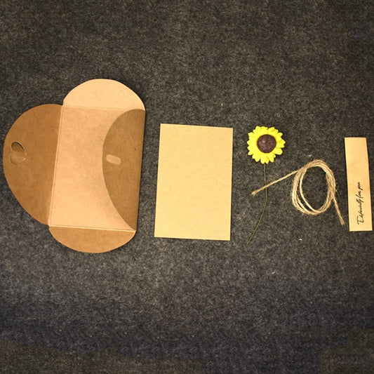 10 PCS Festival Creative DIY Retro Kraft Paper Handmade Small Dry Flower Greeting Card Birthday Card, Sunflower