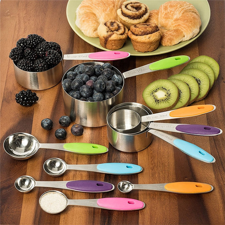 Colorful stainless steel measuring spoons with loop ring and multiple metal cup sizes