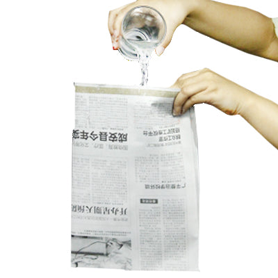 Newspapers Pour The Water / Magic Props / Street Magic / Magic Tricks, Newspapers Magic Tricks
