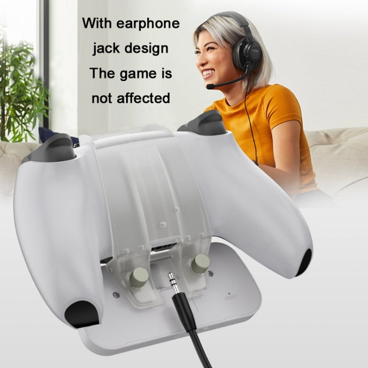 Wireless Bluetooth keyboard gamepad with headphone jack port and open back