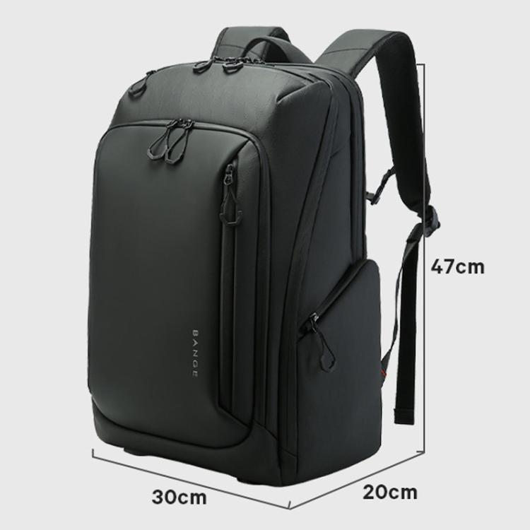 Large black backpack with front compartments and adjustable shoulder straps, sized 30x20x47cm.