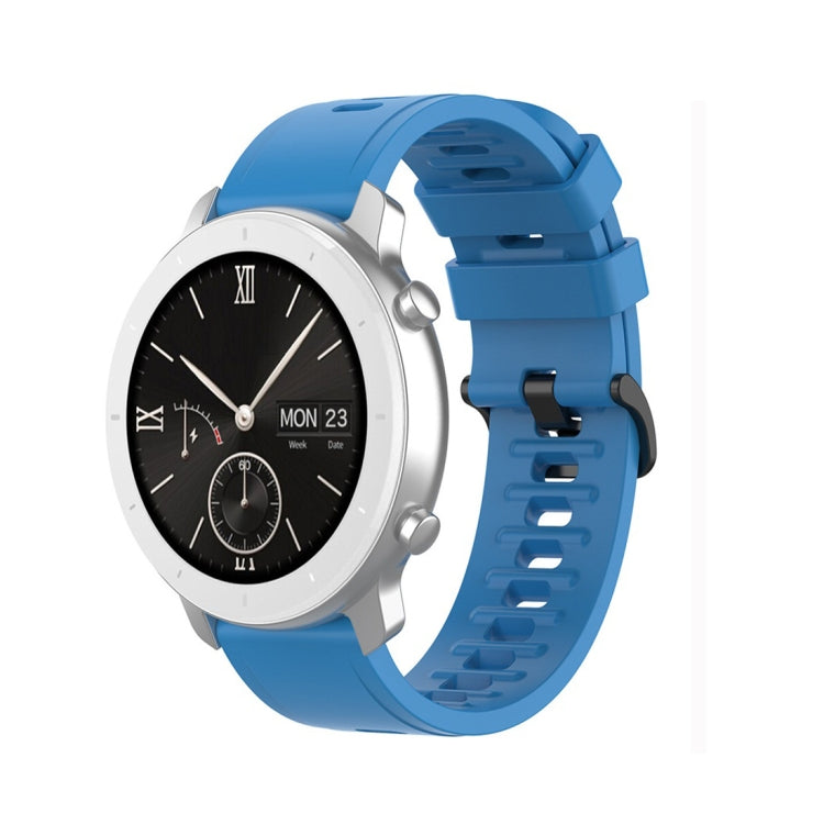 Silicone smartwatch replacement strap with adjustable buckle, sky blue, 20/22mm