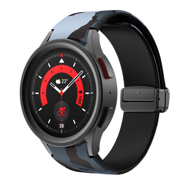 Printed silicone watch band with gray camouflage pattern and magnetic clasp, smartwatch accessory
