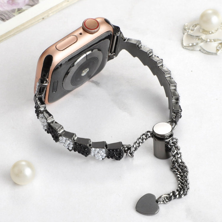 Silver shell-bead chain smartwatch bracelet with round clasp and heart charm