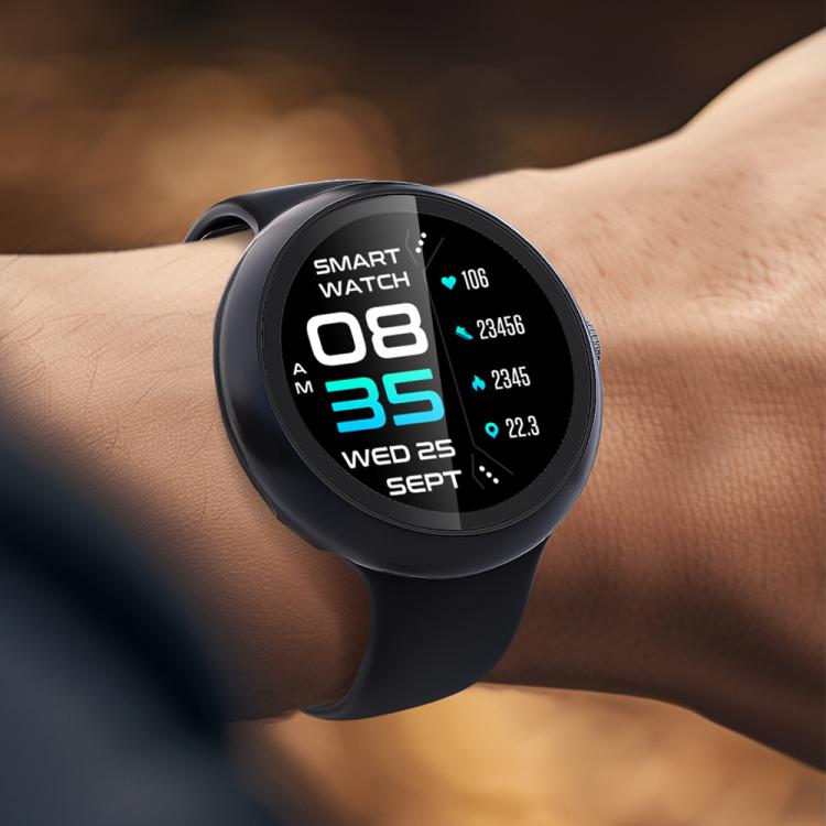 Black round watch case fitted on a smartwatch worn on a wrist