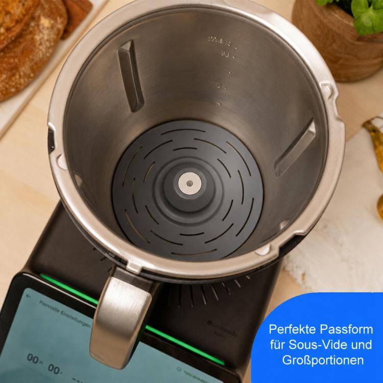 Bottom mixing turntable installed inside stainless mixing bowl with center pin