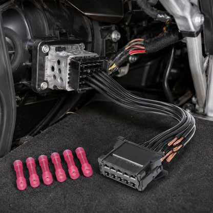 Heater blower motor resistor wiring harness connector with multi-wire plug and pin leads