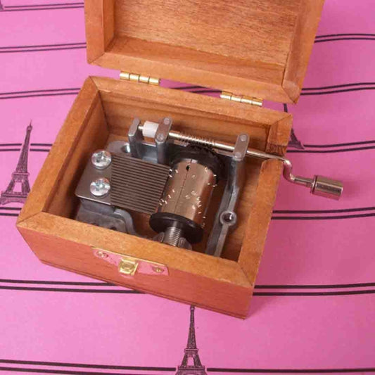 Home Decor Creative Exquisite Retro Wooden Birthday Decorations Music Box, Random Style Delivery, Wooden Birthday