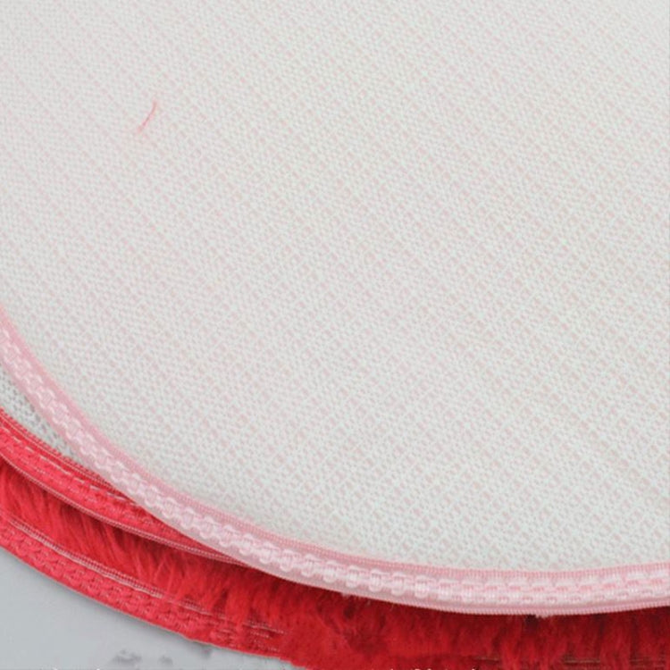 Heart-shaped bath mat edge, red plush with white top trim