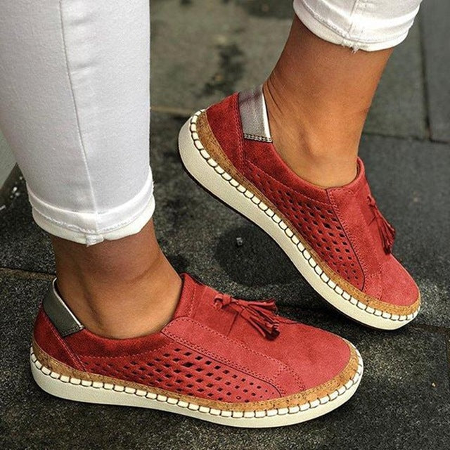 Women's breathable perforated slip-on sneakers with tassel, red