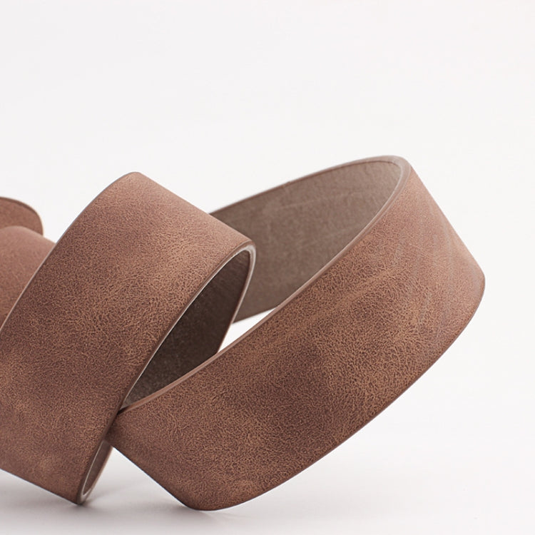 Wide PU leather belt with needleless round buckle, brown textured strap and metal ring