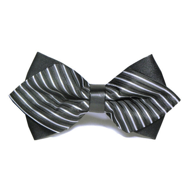 Detachable men's bow tie with dark base and silver striped pattern, black center strap