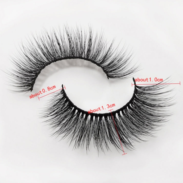Pair of 3D false mink eyelashes with curved band, close-up view with size marks