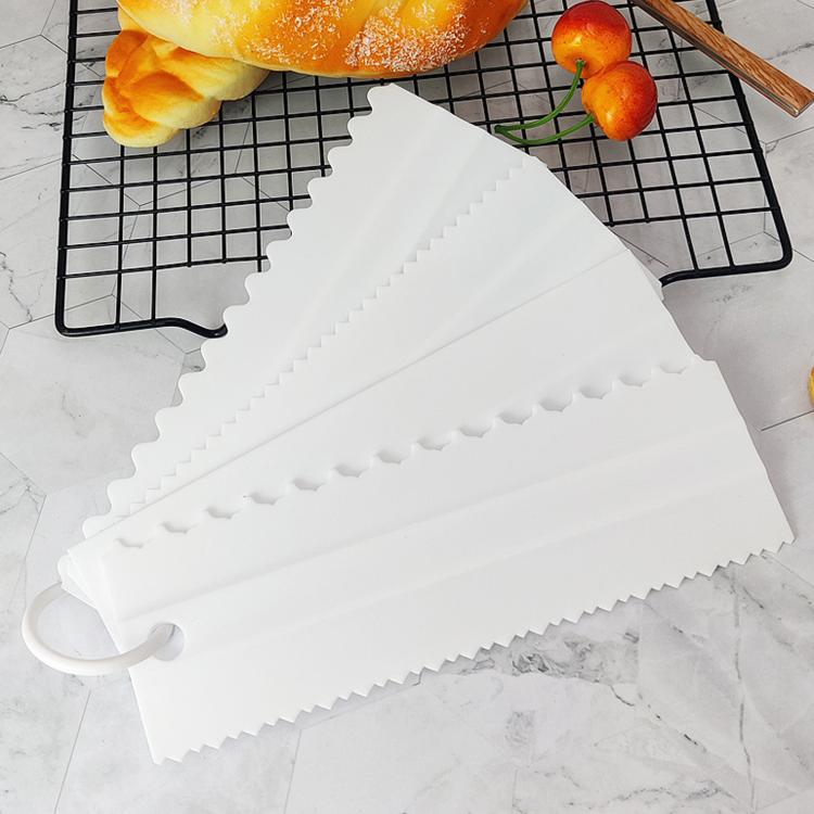 White plastic double-sided sawtooth cake flattener scrapers, 4-piece set