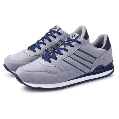 Men's low-top sport shoes, light gray leather-look with blue laces and side stripes