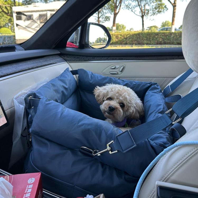 Car Seat Removable Washable PU Waterproof Chew-resistant Pet Bed, 50x45x40cm
