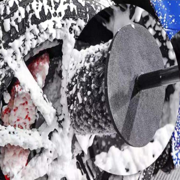 Circular scrub pad wheel hub cleaning brush head for removing grime in tight spaces