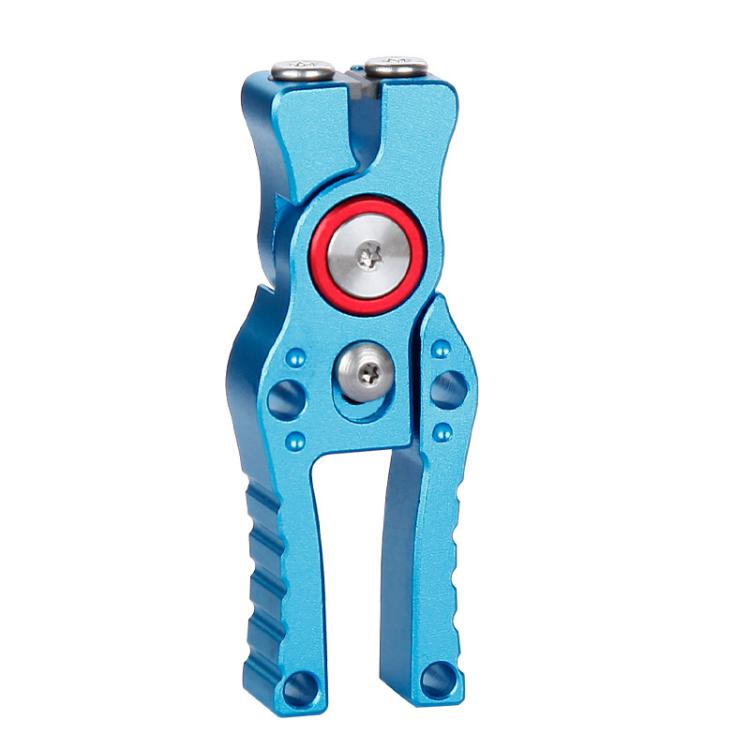 Fishing line cutter with blue handle and red circular cutting blade