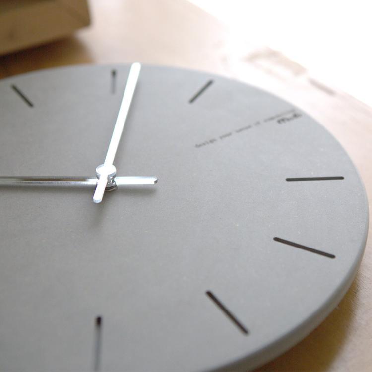 wozoom wall clock face close-up, gray dial with white hands and line hour markers
