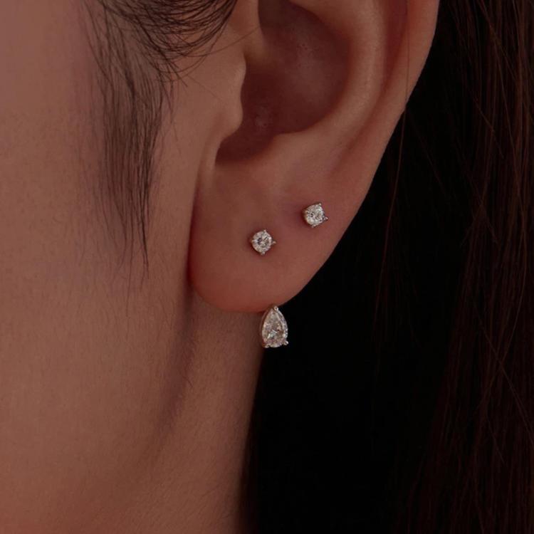 S925 Sterling Silver Sparkling Teardrop Moissanite Stud Earrings, MSE152