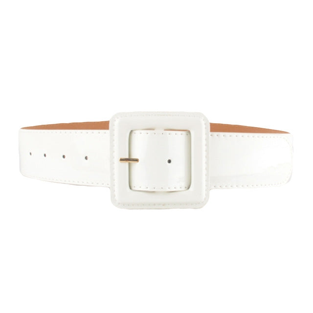 Glossy wide belt in white with square white buckle and gold-tone bar detail