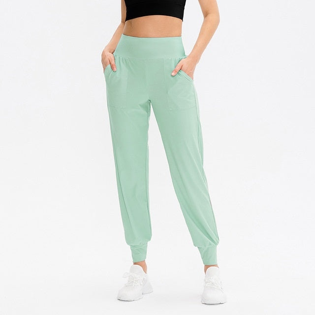 Women's loose sports trousers, mint green jogger with elastic waist and ankle cuffs